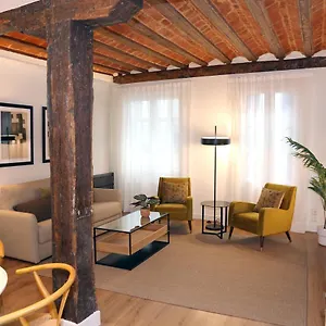 Premium En Pleno Casco Viejo De Apartamento