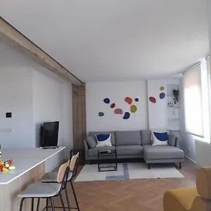 Moderno Y Sofisticado Con Vistas A La Ciudad Apartamento